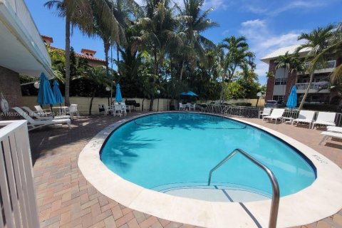 Copropriété à louer à Fort Lauderdale, Floride: 2 chambres, 83.61 m2 № 1348380 - photo 17