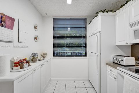 Condo in Davie, Florida, 2 bedrooms  № 1348382 - photo 9