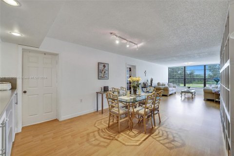 Condo in Davie, Florida, 2 bedrooms  № 1348382 - photo 18