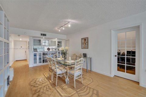 Condo in Davie, Florida, 2 bedrooms  № 1348382 - photo 20