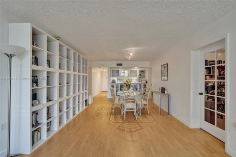 Condo in Davie, Florida, 2 bedrooms  № 1348382 - photo 21