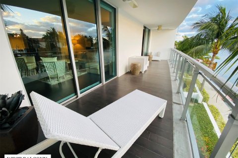 Condominio en venta en Bay Harbor Islands, Florida, 3 dormitorios, 236.62 m2 № 1168740 - foto 14