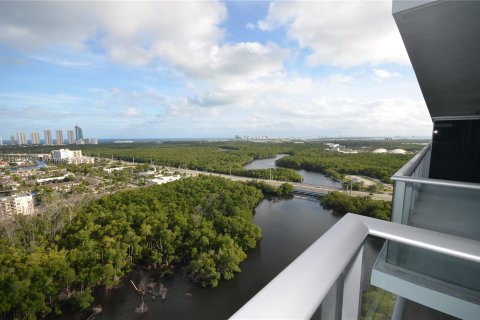 Condo in North Miami Beach, Florida, 2 bedrooms  № 1348343 - photo 14