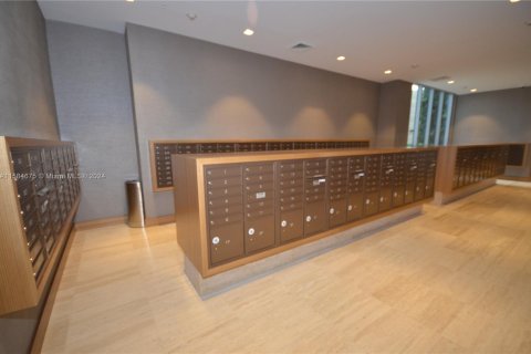 Copropriété à vendre à North Miami Beach, Floride: 2 chambres, 103.96 m2 № 1348343 - photo 13