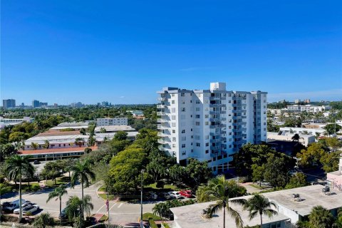 Condo in Miami Beach, Florida, 2 bedrooms  № 538571 - photo 28