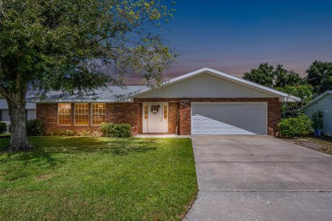 Villa ou maison à vendre à Punta Gorda, Floride: 3 chambres, 174.1 m2 № 1339263 - photo 1