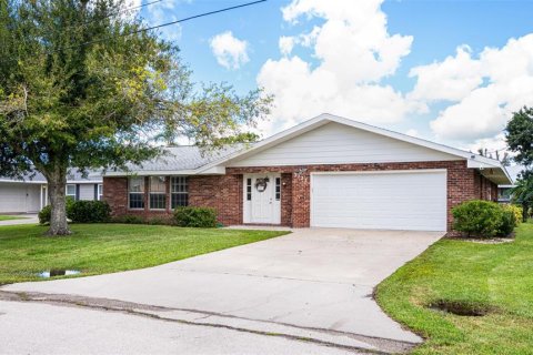 Villa ou maison à vendre à Punta Gorda, Floride: 3 chambres, 174.1 m2 № 1339263 - photo 4