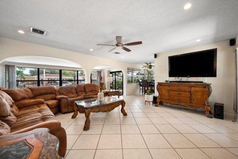 House in Fort Lauderdale, Florida 2 bedrooms, 127.83 sq.m. № 1185430 - photo 23