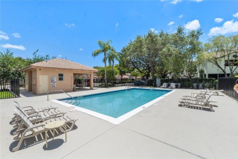 House in Parkland, Florida 3 bedrooms, 165.46 sq.m. № 1185431 - photo 1