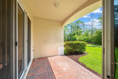 Townhouse in Stuart, Florida 3 bedrooms, 201.04 sq.m. № 1185433 - photo 10