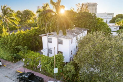 Immobilier commercial à vendre à Miami Beach, Floride: 281.49 m2 № 186943 - photo 1