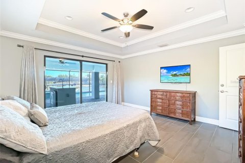 Villa ou maison à vendre à Cape Coral, Floride: 4 chambres, 204.29 m2 № 663548 - photo 13