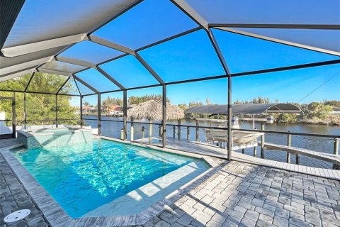 Villa ou maison à vendre à Cape Coral, Floride: 4 chambres, 204.29 m2 № 663548 - photo 20