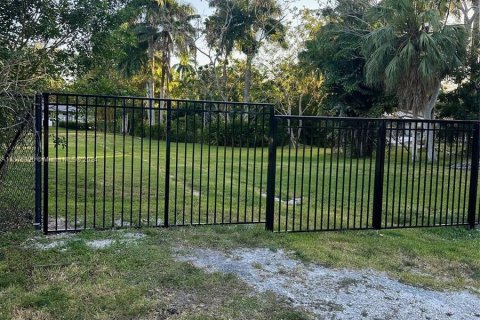 Terrain à vendre à Davie, Floride № 1151825 - photo 1