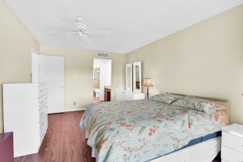 Condominio en venta en Lake Worth, Florida, 1 dormitorio, 70.7 m2 № 1186926 - foto 17