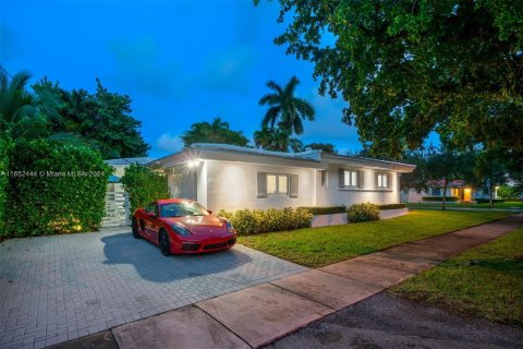 Villa ou maison à vendre à Coral Gables, Floride: 3 chambres, 155.24 m2 № 1352252 - photo 7