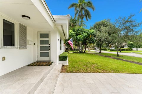 Villa ou maison à vendre à Coral Gables, Floride: 3 chambres, 155.24 m2 № 1352252 - photo 1