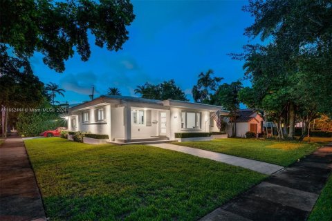 Villa ou maison à vendre à Coral Gables, Floride: 3 chambres, 155.24 m2 № 1352252 - photo 6