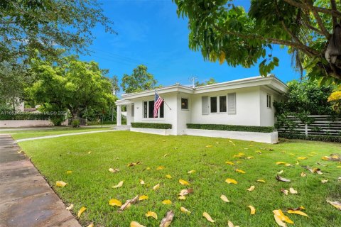 Villa ou maison à vendre à Coral Gables, Floride: 3 chambres, 155.24 m2 № 1352252 - photo 4