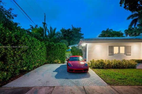 Casa en venta en Coral Gables, Florida, 3 dormitorios, 155.24 m2 № 1352252 - foto 8