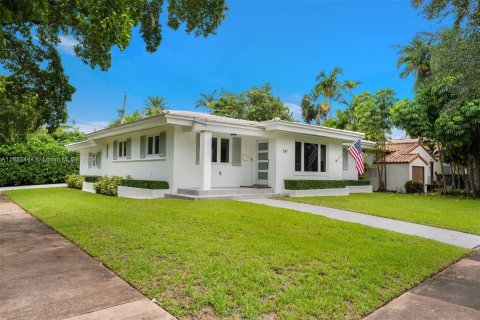 Villa ou maison à vendre à Coral Gables, Floride: 3 chambres, 155.24 m2 № 1352252 - photo 3