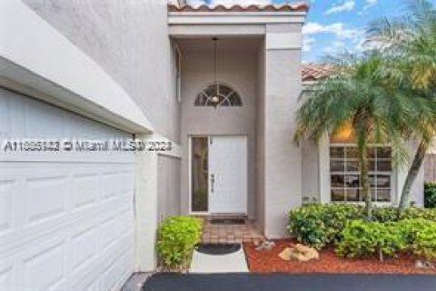 House in Parkland, Florida 4 bedrooms, 218.41 sq.m. № 1352251 - photo 4