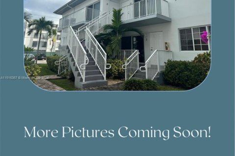 Condo in Bay Harbor Islands, Florida, 2 bedrooms  № 956350 - photo 6