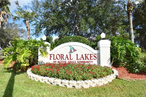 House in Delray Beach, Florida 2 bedrooms, 128.02 sq.m. № 805478 - photo 1