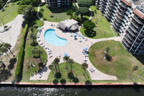 Copropriété à vendre à Boca Raton, Floride: 2 chambres, 122.17 m2 № 1146113 - photo 12