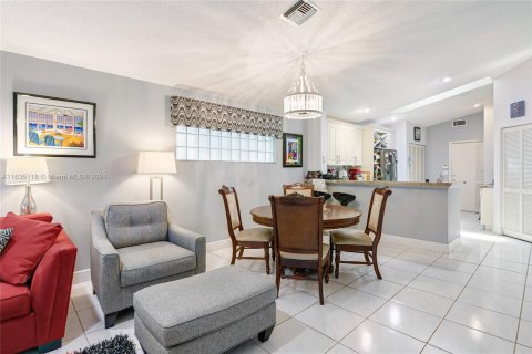 Casa en venta en Boynton Beach, Florida, 2 dormitorios, 203.18 m2 № 1304910 - foto 17