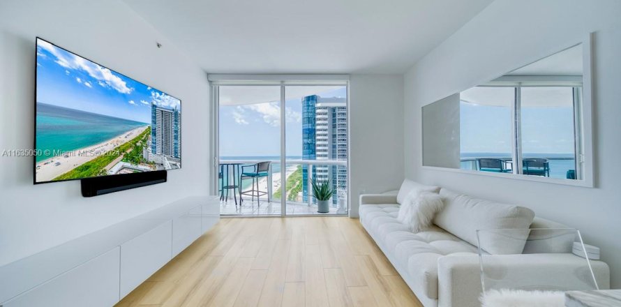 Condominio en Miami Beach, Florida, 1 dormitorio  № 1305033