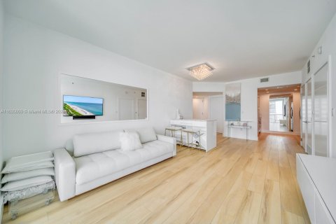 Condominio en venta en Miami Beach, Florida, 1 dormitorio, 75.07 m2 № 1305033 - foto 5