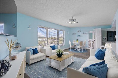 Copropriété à vendre à New Port Richey, Floride: 1 chambre, 63.92 m2 № 1210946 - photo 14