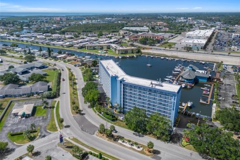 Condo in New Port Richey, Florida, 1 bedroom  № 1210946 - photo 2