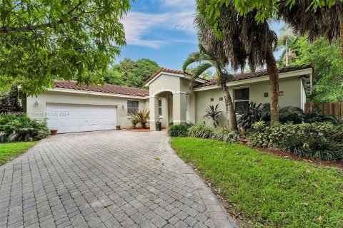 Villa ou maison à vendre à Palmetto Bay, Floride: 4 chambres, 234.3 m2 № 1360392 - photo 2