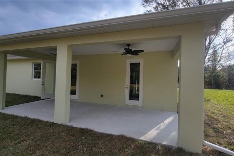 House in North Port, Florida 3 bedrooms, 141.49 sq.m. № 215767 - photo 25