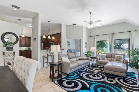 Villa ou maison à vendre à Palm Harbor, Floride: 2 chambres, 111.58 m2 № 1344386 - photo 6