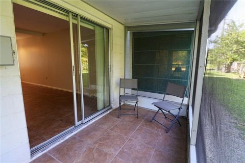 Copropriété à vendre à Bradenton, Floride: 2 chambres, 69.12 m2 № 1344388 - photo 15