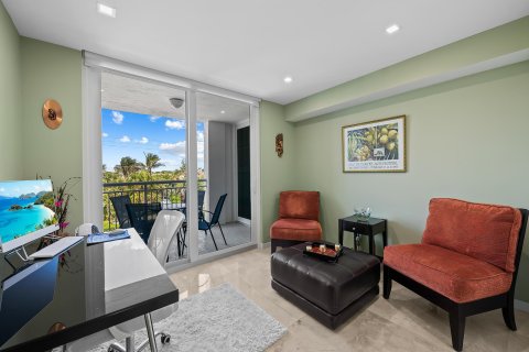 Condominio en venta en Highland Beach, Florida, 3 dormitorios, 205.31 m2 № 1119993 - foto 11