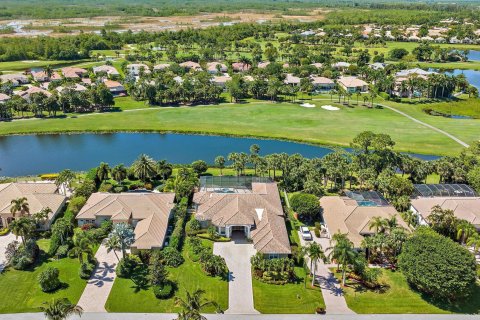 Villa ou maison à vendre à West Palm Beach, Floride: 4 chambres, 340.12 m2 № 1119994 - photo 3