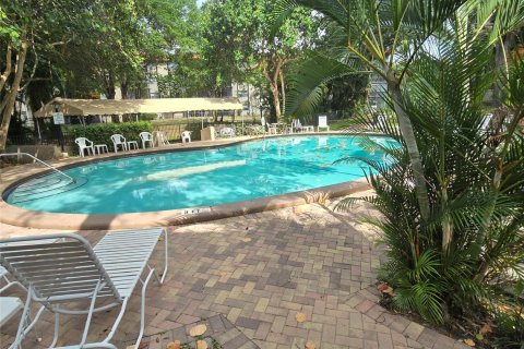 Condo in Lauderhill, Florida, 2 bedrooms  № 1224485 - photo 9