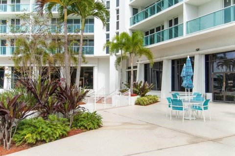 Condo in Sunny Isles Beach, Florida, 2 bedrooms  № 1007286 - photo 20