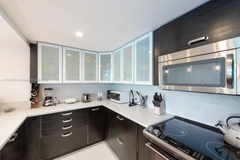 Copropriété à vendre à Sunny Isles Beach, Floride: 2 chambres, 141.3 m2 № 1007286 - photo 6