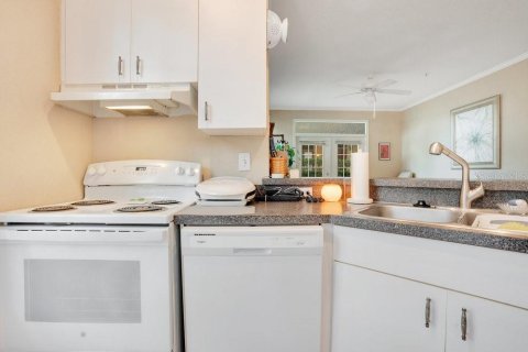 Condo in Orlando, Florida, 2 bedrooms  № 1426677 - photo 14