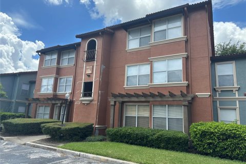 Condo in Orlando, Florida, 1 bedroom  № 1318506 - photo 1