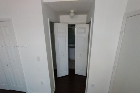 Touwnhouse à vendre à Doral, Floride: 3 chambres, 112.41 m2 № 1292062 - photo 28