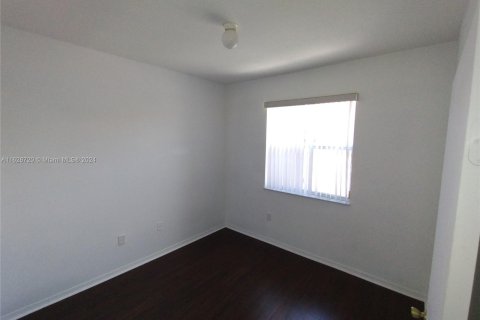 Adosado en venta en Doral, Florida, 3 dormitorios, 112.41 m2 № 1292062 - foto 25