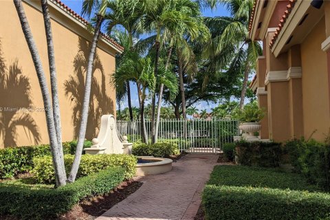 Touwnhouse à vendre à Doral, Floride: 3 chambres, 112.41 m2 № 1292062 - photo 3