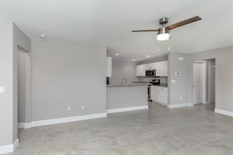 Immobilier commercial à vendre à Rotonda, Floride: 234.67 m2 № 1134047 - photo 28