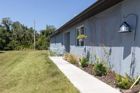 Immobilier commercial à vendre à Rotonda, Floride: 234.67 m2 № 1134047 - photo 11